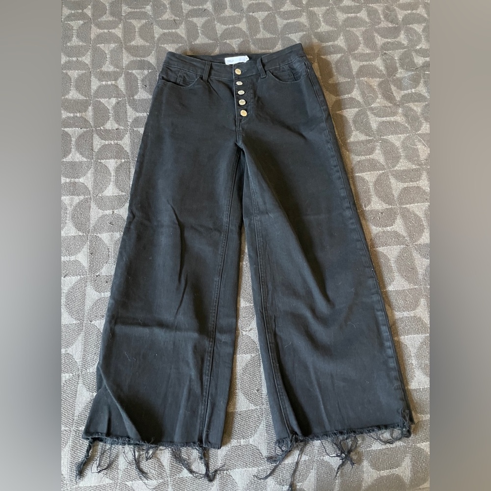 Women's TNR Ankle cropped Black Wide-Leg Jeans